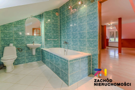 Wyjątkowy dom w Ochli na sprzedaż